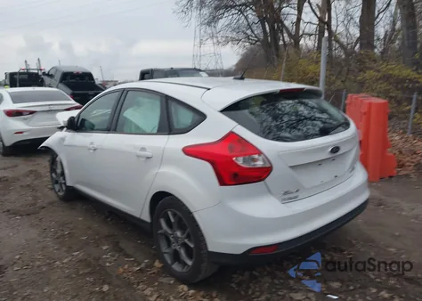 2013 Ford Focus Se z USA, uszkodzony, nr VIN 1FADP3K20DL255853